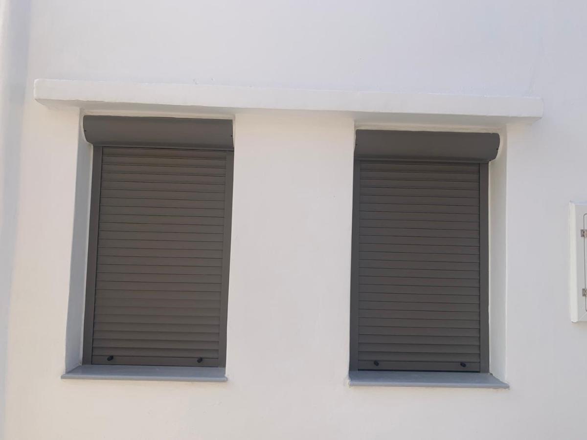 Smyrnis Apartments Ermoupoli Luaran gambar