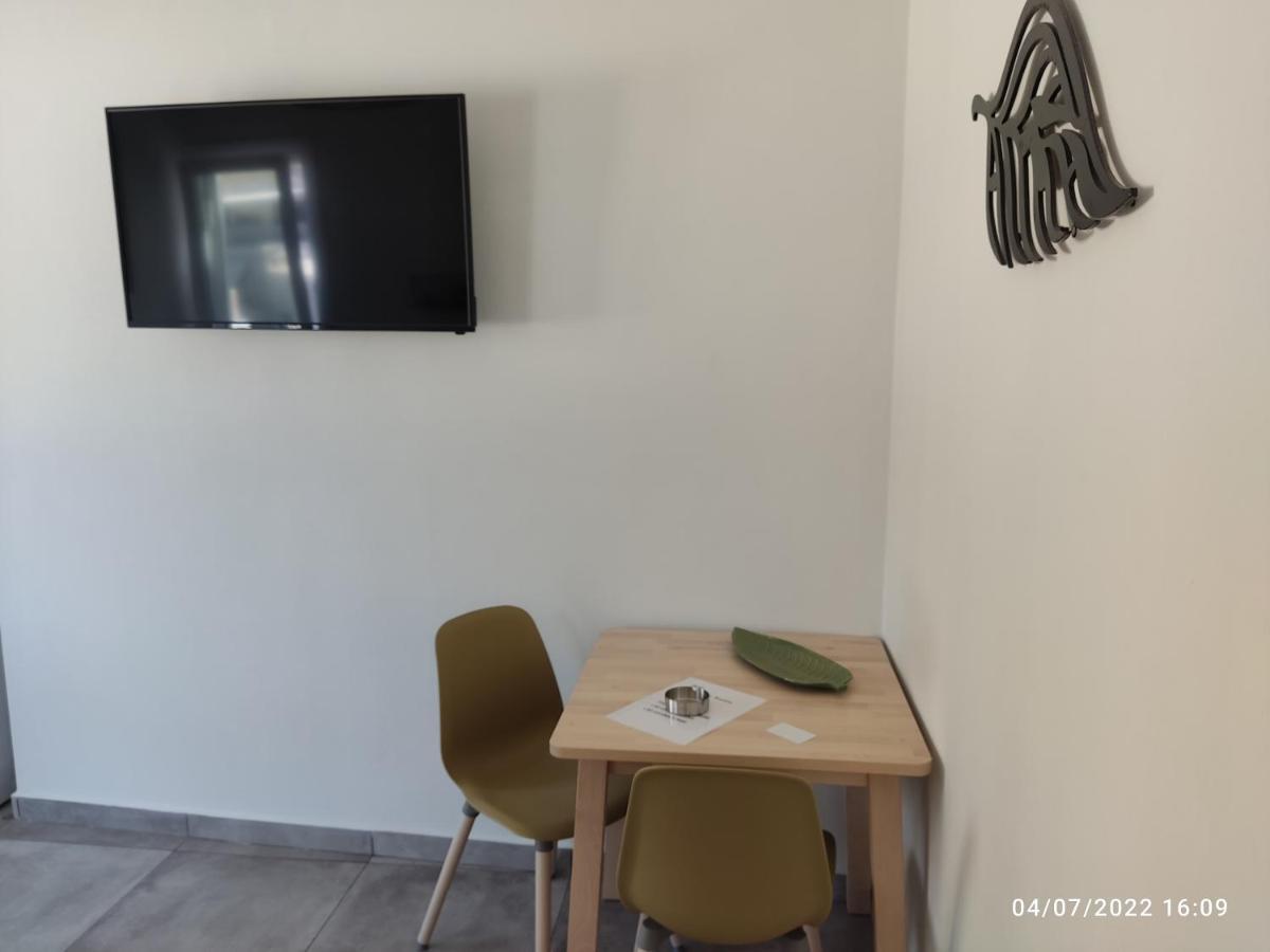 Smyrnis Apartments Ermoupoli Luaran gambar